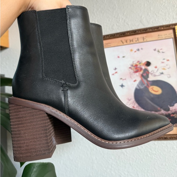 Crown Vintage Pimmy Bootie 9.5 - Picture 1 of 6